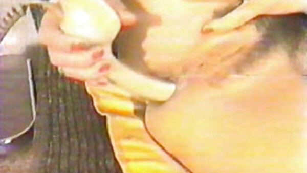 Die heiße sex filme reife frauen exotische Schlampe Daisy Marie wurde von einem weißen Kerl in Mischpose in die Muschi gebumst